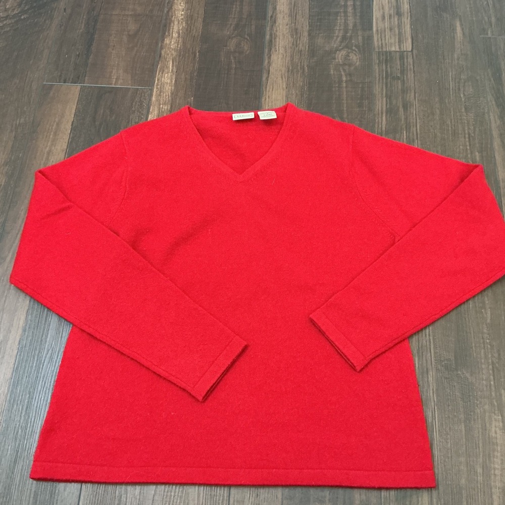 L.L. Bean Cashmere V-Neck Sweater Red Long Sleeve Soft Knit Size S Classic